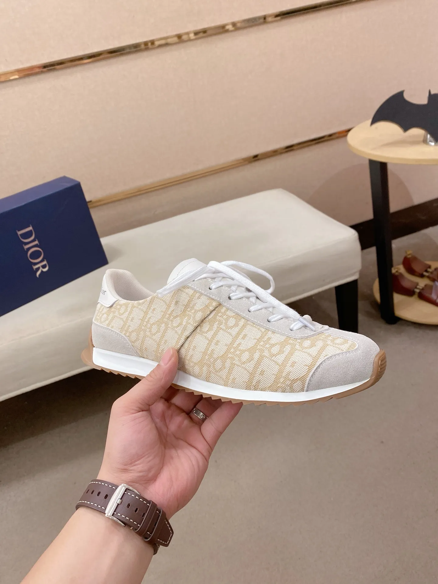 Men's shoes💰: 440💰Couple style💏 [Dior·Dior] New casual sports style men's shoes, new spring and summer design, perfect workmanship, lace-up lazy style to create wardrobe quality, upper: imported first-layer cowhide, mesh breathable lining soft and comfortable, ultra-light TPU wear-resistant outsole, simple, versatile fashion men's shoes, excellent color code number 35--44. (45,46 customized items are not returnable or exchangeable)